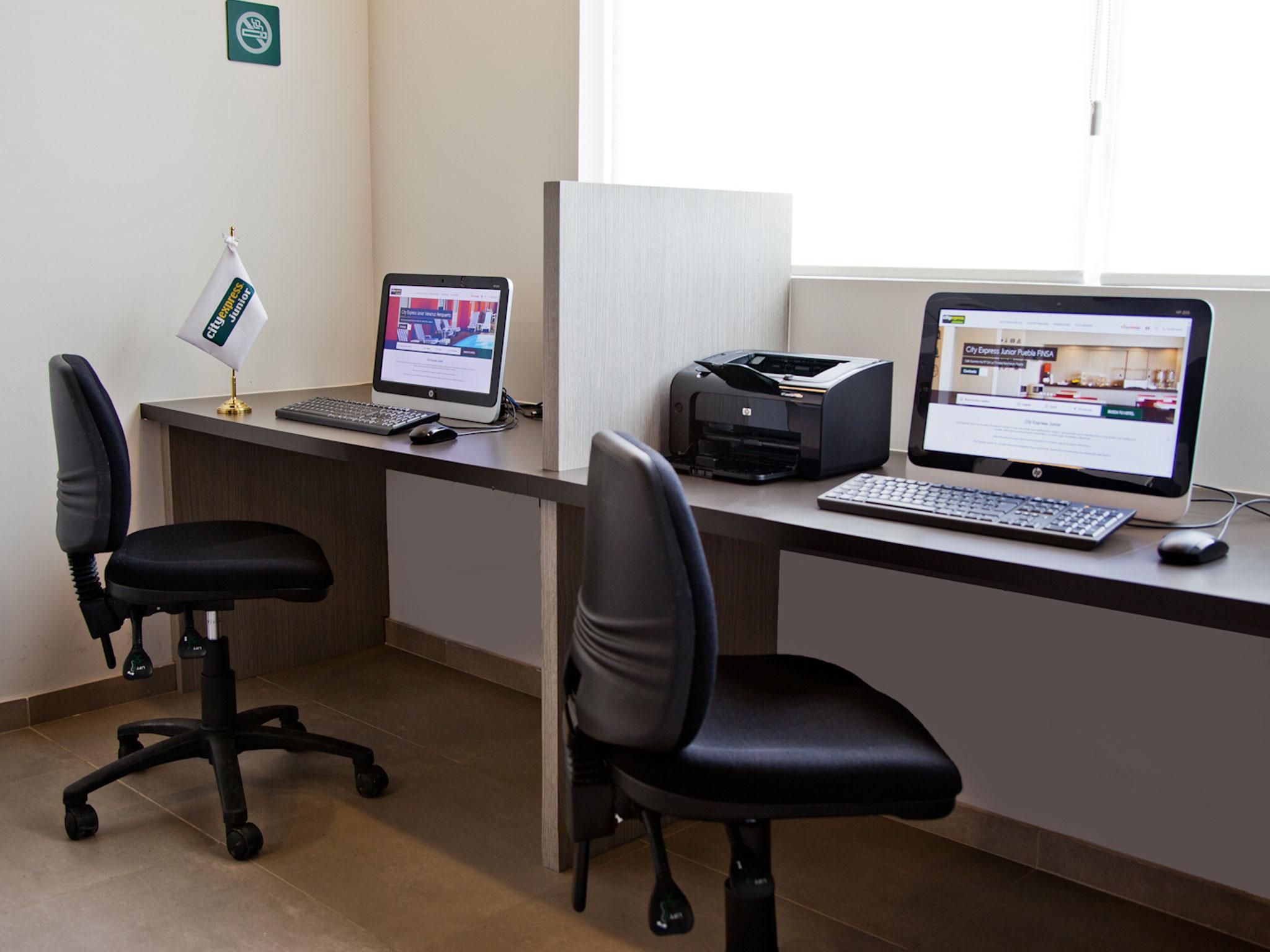 City Express Junior By Marriott Toluca Zona Industrial Exterior photo