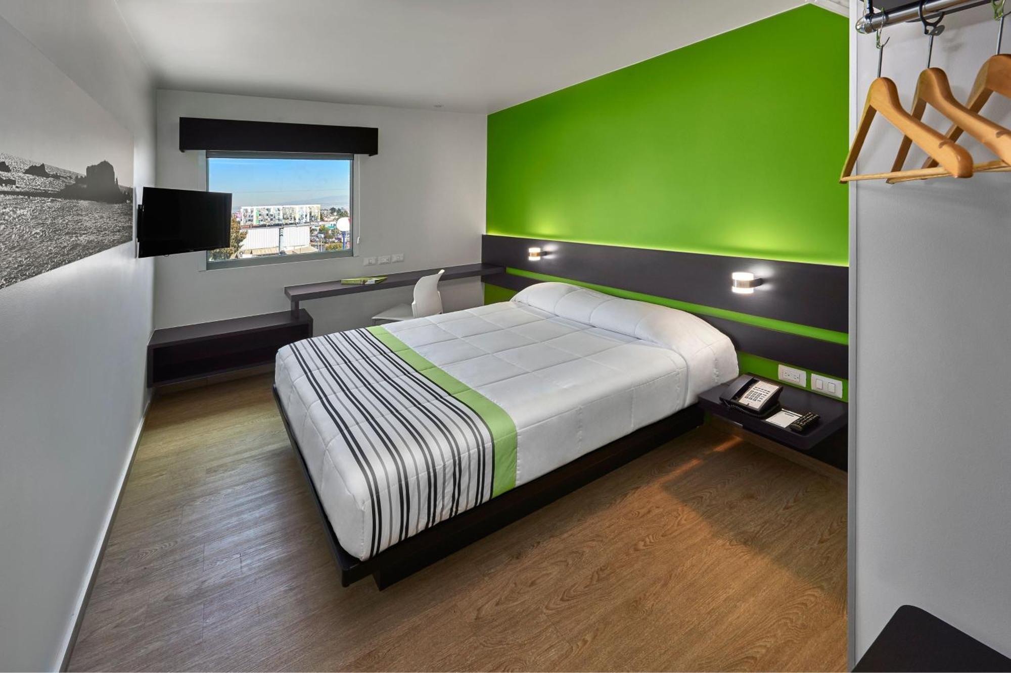 City Express Junior By Marriott Toluca Zona Industrial Exterior photo