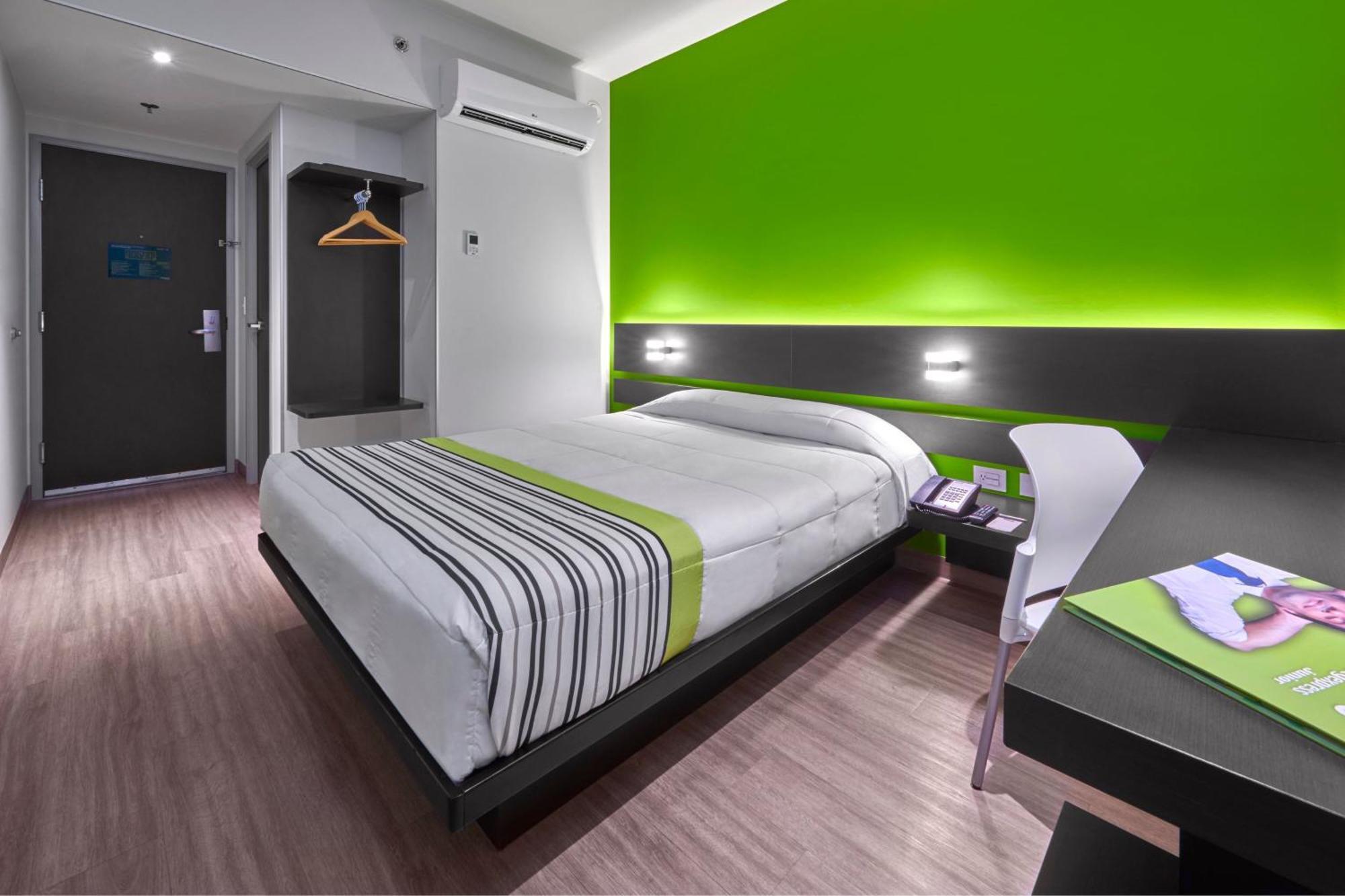 City Express Junior By Marriott Toluca Zona Industrial Exterior photo