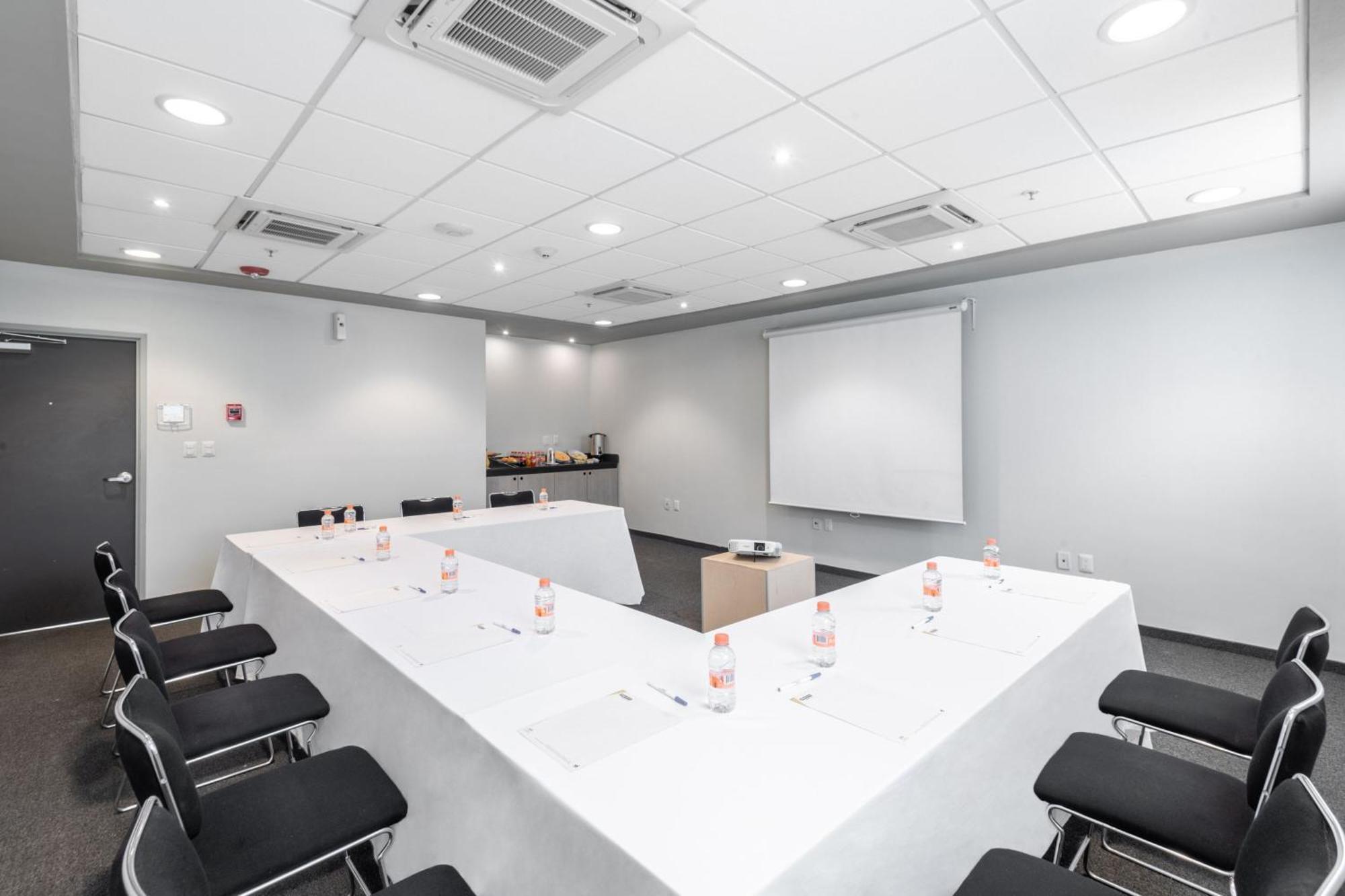City Express Junior By Marriott Toluca Zona Industrial Exterior photo