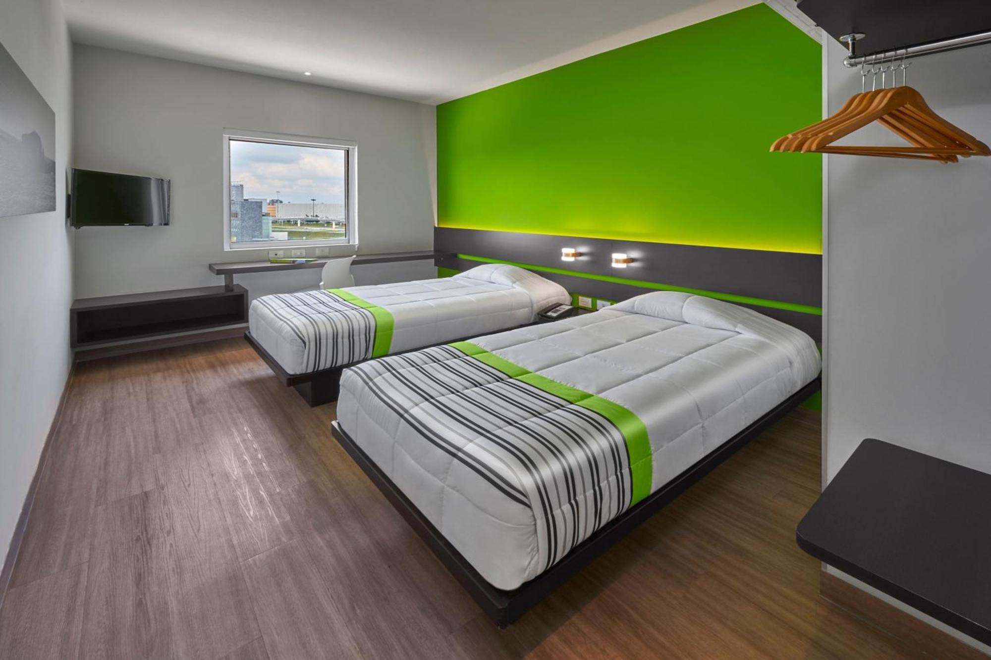 City Express Junior By Marriott Toluca Zona Industrial Exterior photo
