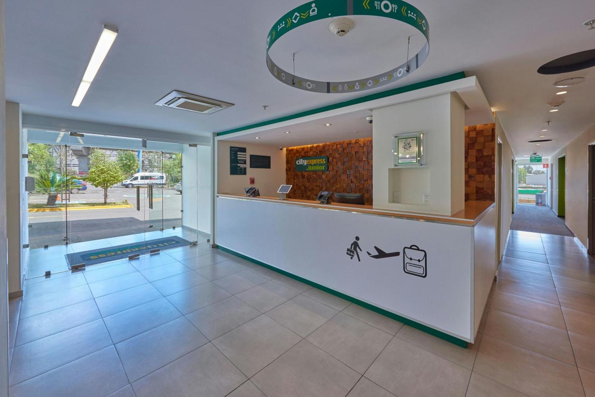 City Express Junior By Marriott Toluca Zona Industrial Exterior photo