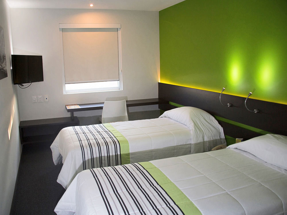 City Express Junior By Marriott Toluca Zona Industrial Exterior photo