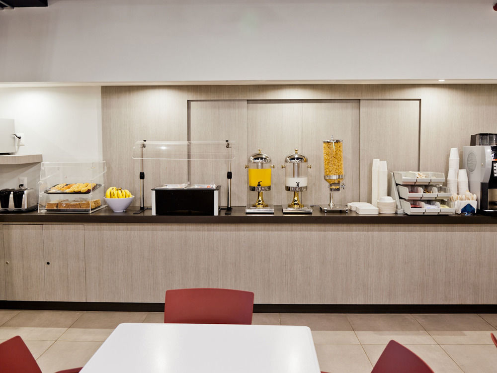 City Express Junior By Marriott Toluca Zona Industrial Exterior photo